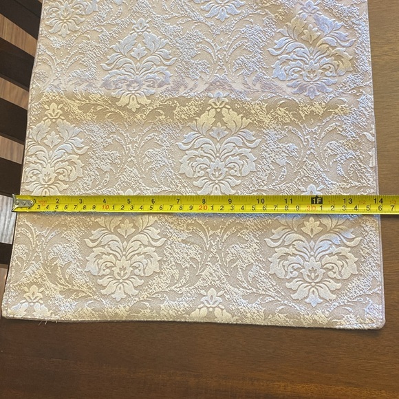 🌹Romeo Home Velvet 4pieces set Rectangular textured design and solid back pink - Picture 10 of 15